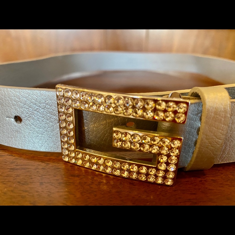 Guess belt